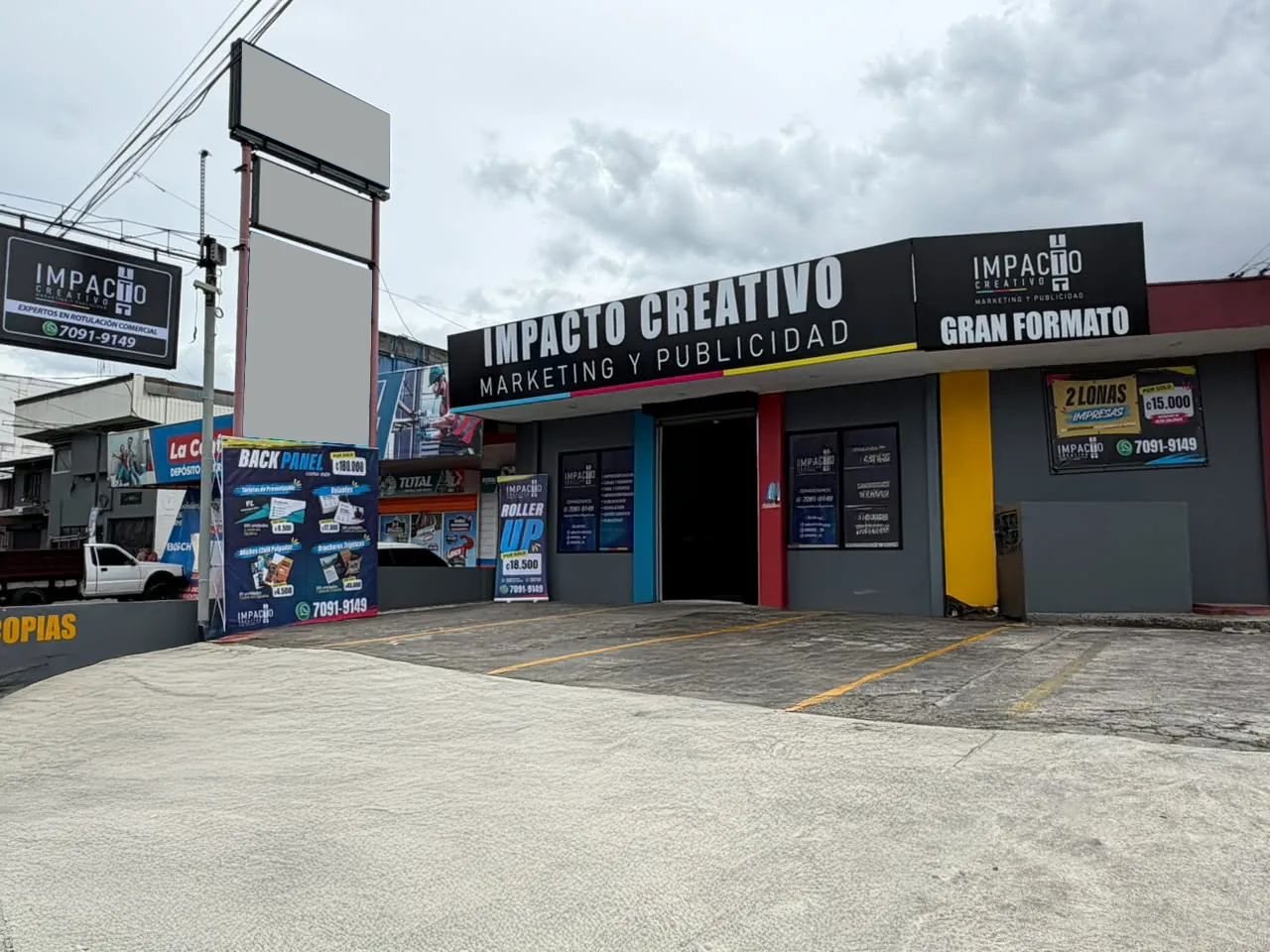 Fachada Impacto Creativo